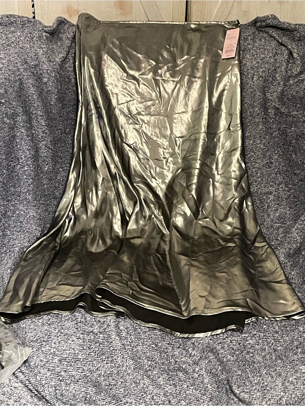 wild fable Metallic Black A-Line Satin Midi Skirt